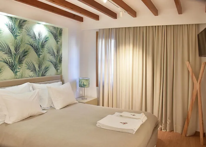 Family House Cup בית הארחה