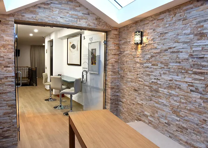 Family House Cup בית הארחה